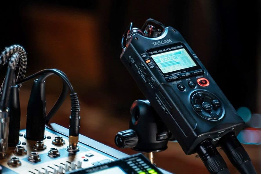Does The Tascam DR-40 Have Phantom Power?
