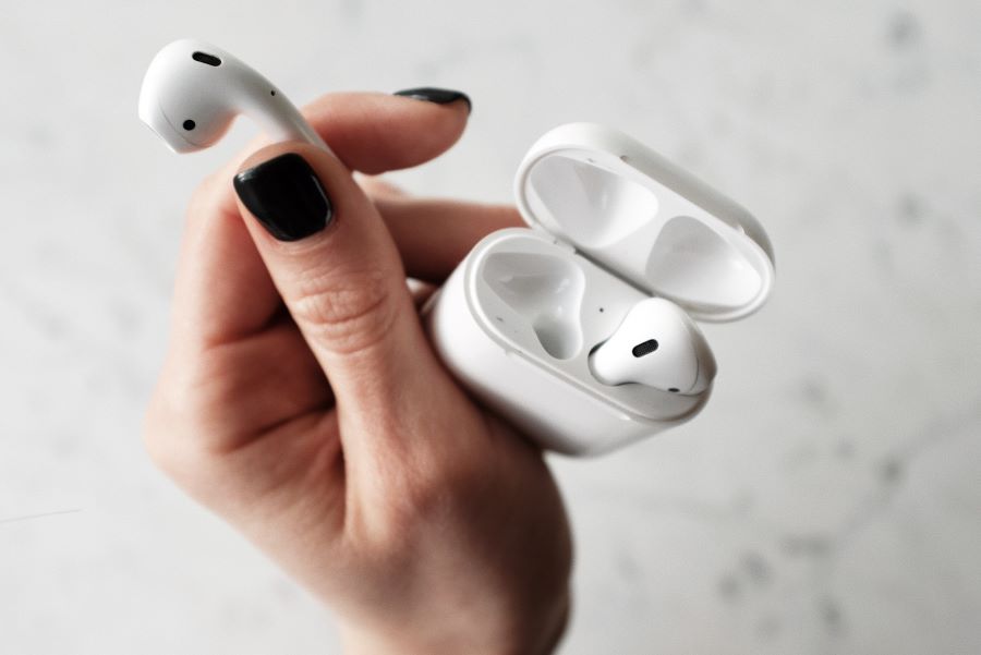 6 Simple Fixes for AirPod Sounds Muffled