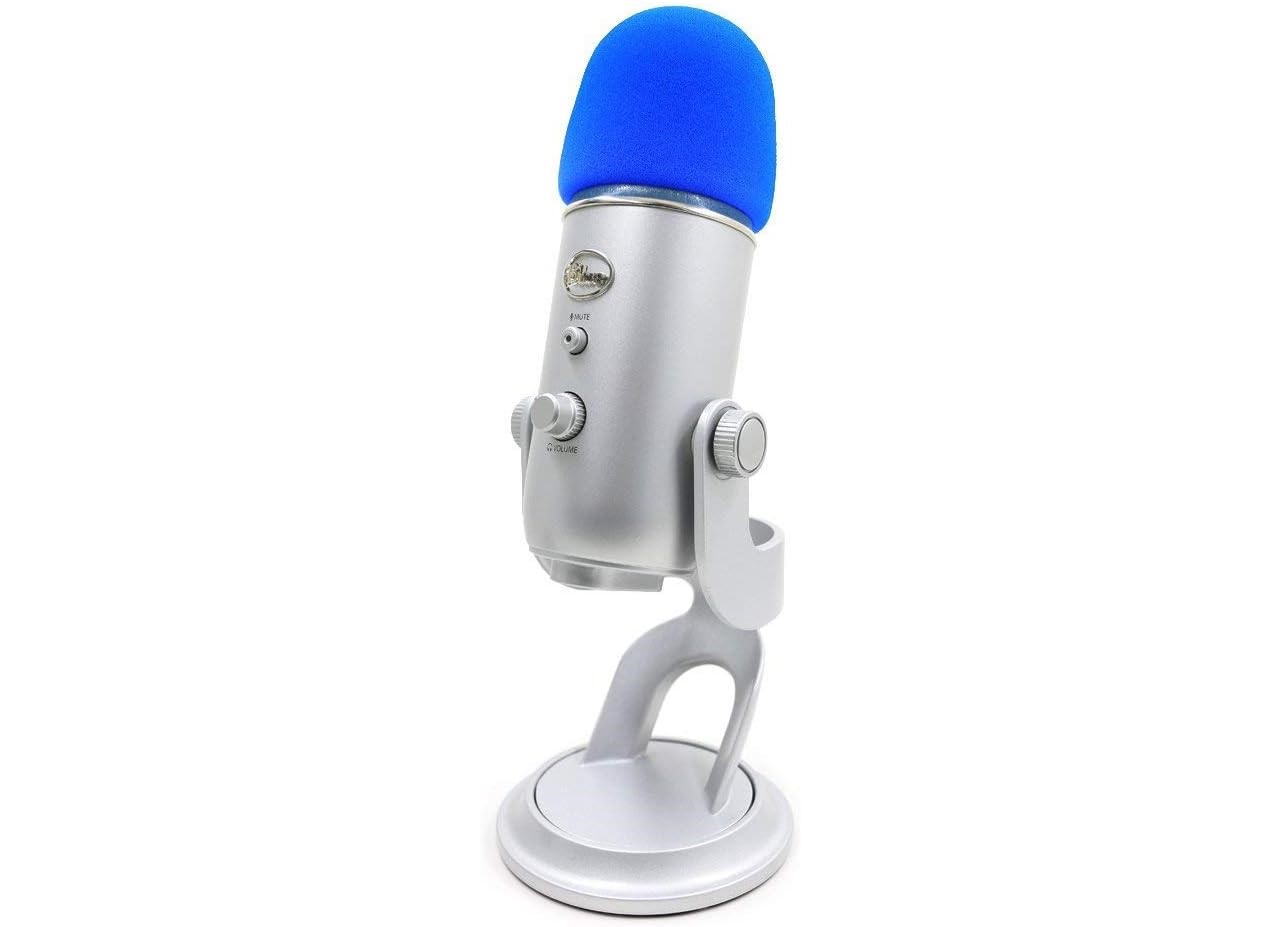 Shure SM7B vs Blue Yeti: The sturdy stand that Blue Yeti comes with is versatile, allowing users to adjust the microphone's angle to their preference.