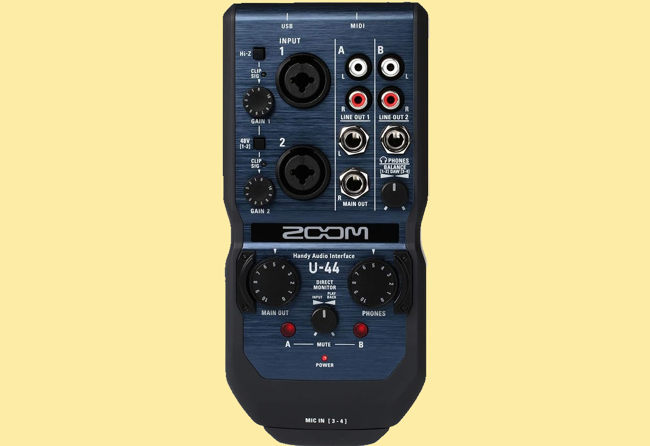 The U-44, one of the best audio interface under 200 dollars, is compatible with Zoom interchangeable input capsules via 10 -pin connector.