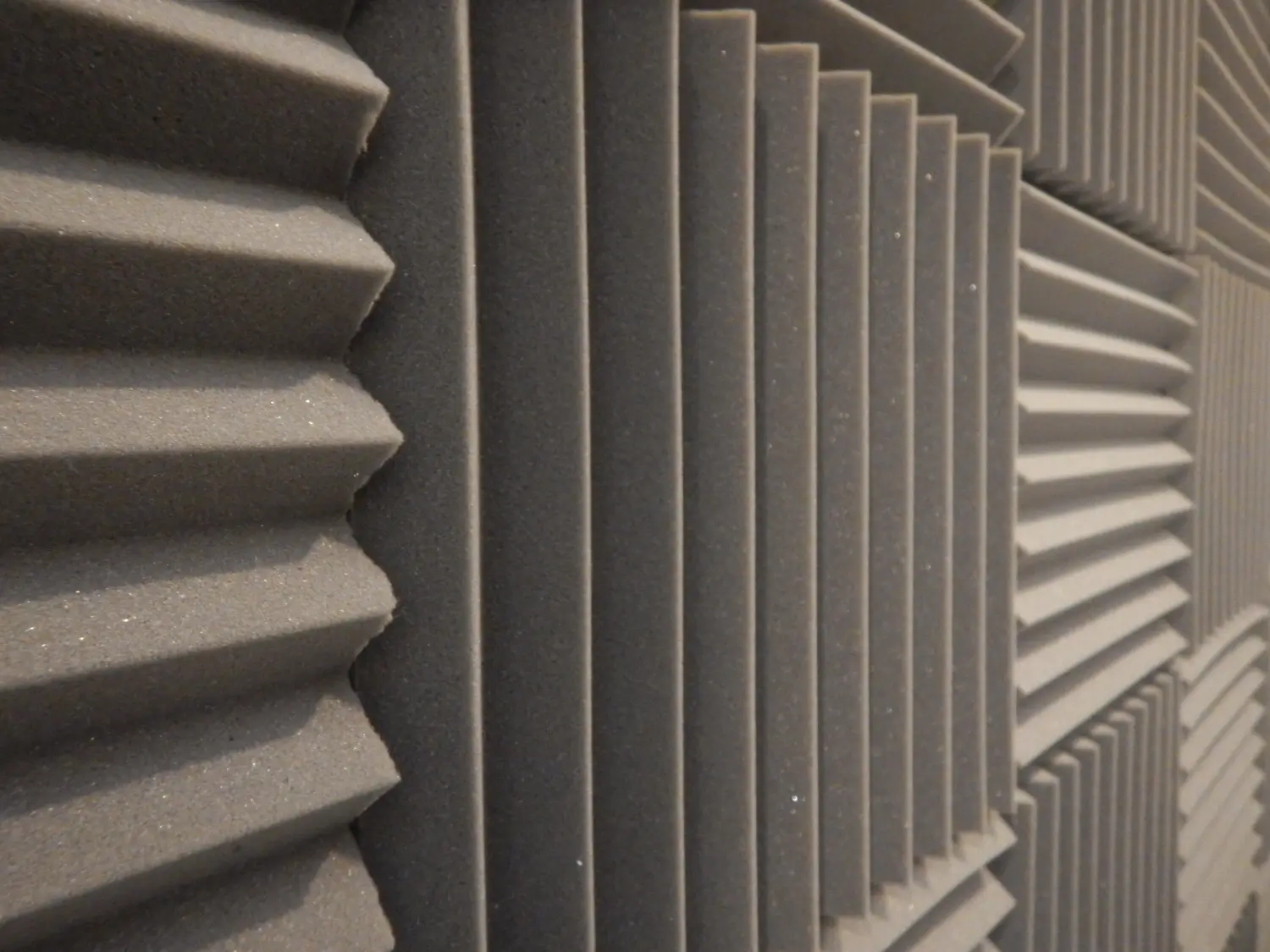 How to soundproof a closet: Acoustic panels are specially designed to treat room acoustics by reducing echoes and reverberations.