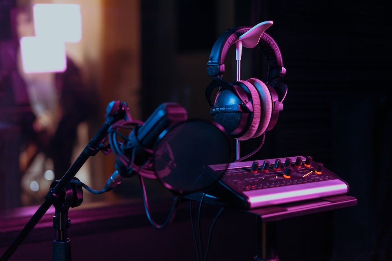 Do you need a mixer for a podcast? For podcasts that utilize a variety of audio elements like music, sound effects, or different audio clips, a mixer is essential.