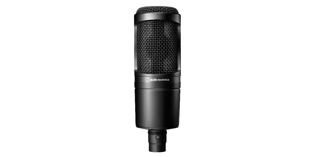 Rode NT1A vs AT2020: AT2020's versatility and robust build quality made it an instant hit, especially among podcasters and home studio enthusiasts.